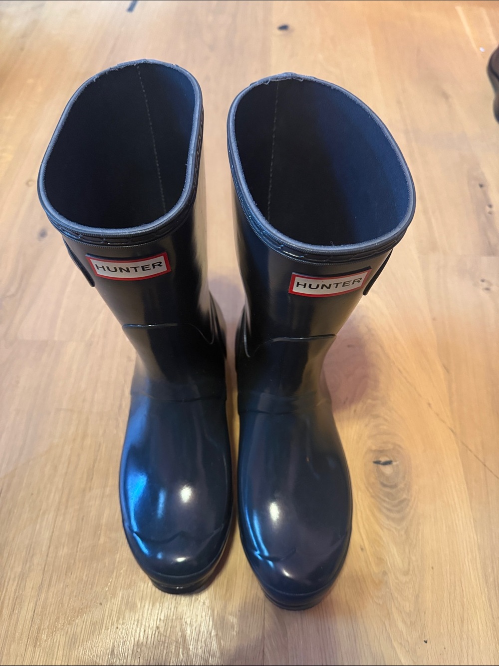Hunter Dark 10” Green Gloss Tall Rain Boots almost new